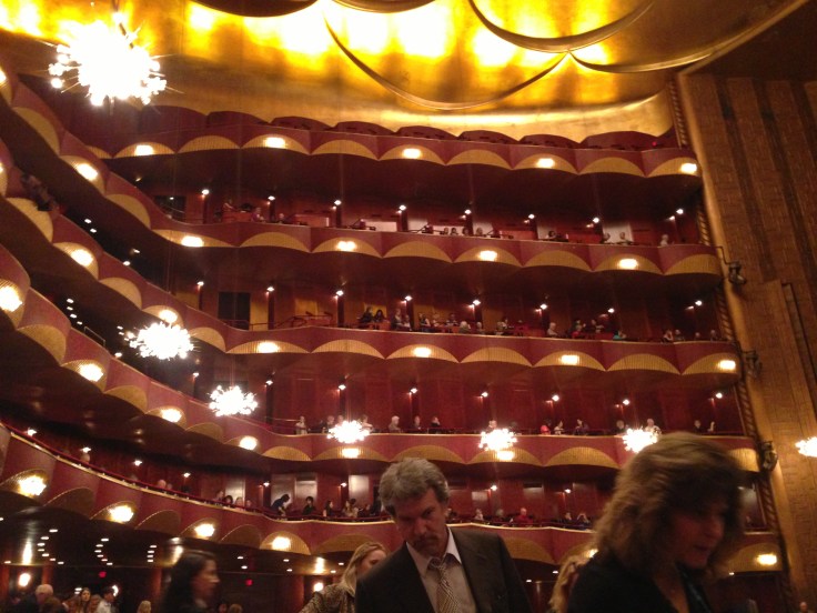 オペラハウスの中