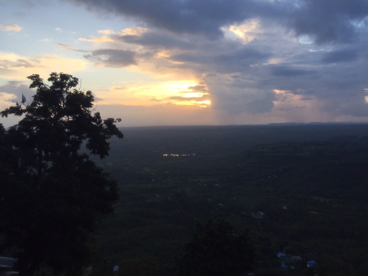 ものすごい夕焼け。空気もきれいでなんだか異空間。
